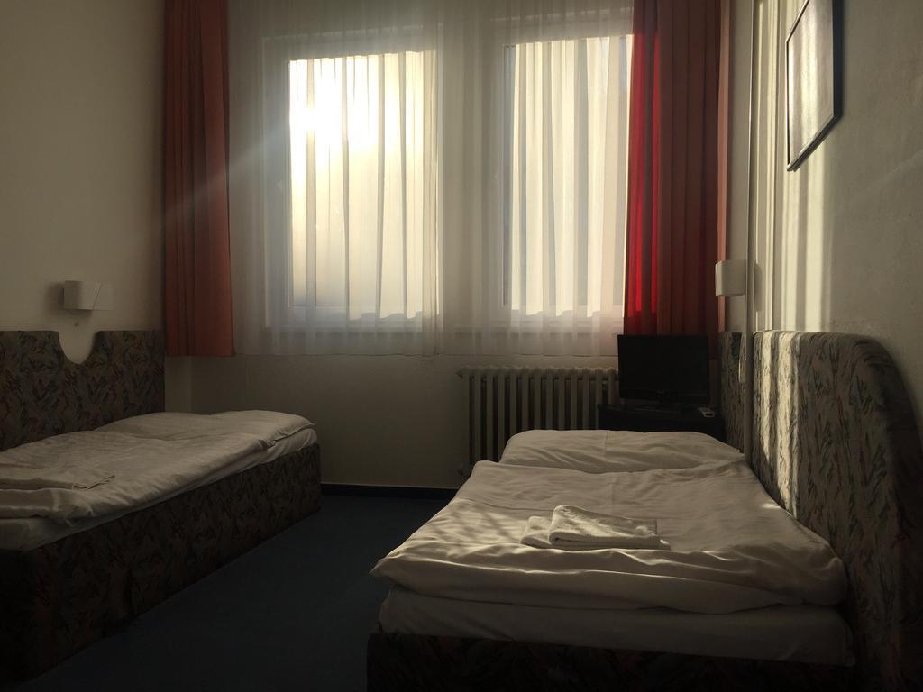 Hotel U Tri Lvu Ceske Budejovice Extérieur photo